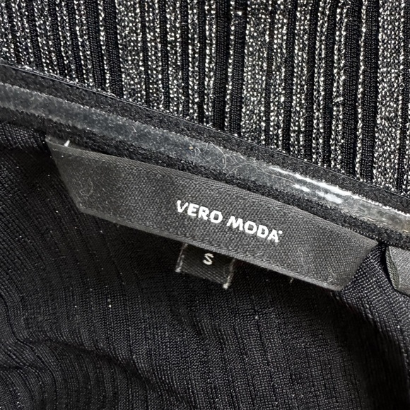 Vero Moda Wiona One Sleeve Dress - Black/Silver - Picture 4 of 4